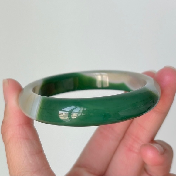 56mm Natural Green Agate Round Bangle BA123 - Picture 6 of 11